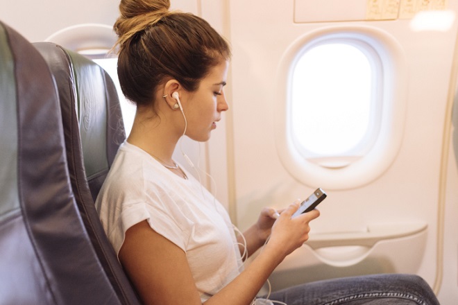 Τέλος στη λειτουργία πτήσης – Πλέον θα μιλάτε κανονικά στο τηλέφωνο όταν ταξιδεύετε!