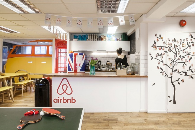 Γιατί η Airbnb θα χάνει εκατομμύρια δολάρια με το «όριο των 90 διανυκτερεύσεων»