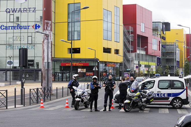 Διαμάντια αξίας 15 εκατ. ευρώ κλάπηκαν στις Κάννες