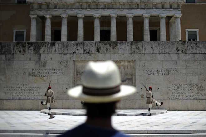 SZ: Ελλάδα, η χώρα που οι άλλοι αποφασίζουν γι αυτήν