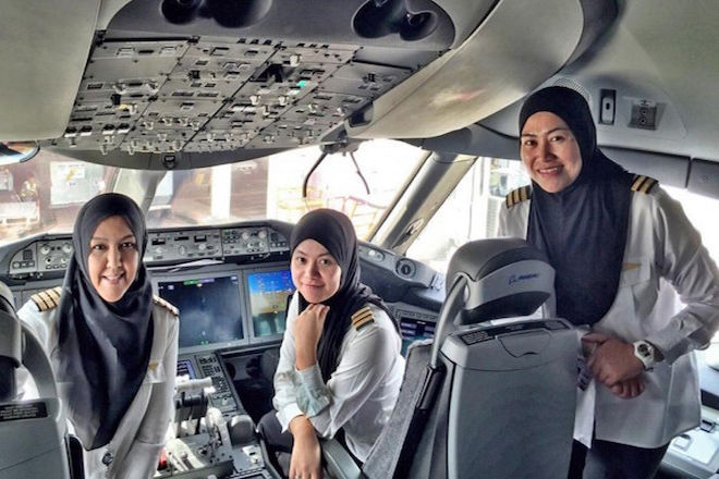Η πρώτη πτήση στον κόσμο με αποκλειστικά γυναικείο πλήρωμα