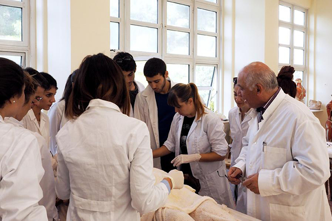 Σπουδάζουν στην Ιατρική Αθηνών οι καλύτεροι γιατροί του κόσμου;