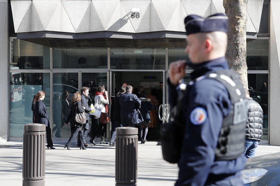 Από την Ελλάδα και ο φάκελος που εξεράγη στα γραφεία του ΔΝΤ στο Παρίσι