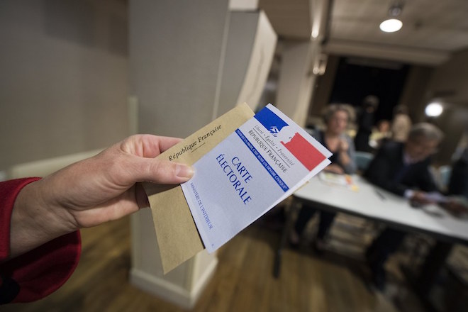 L’ Espresso: «Πρόκειται για τις πιο αβέβαιες γαλλικές προεδρικές εκλογές»