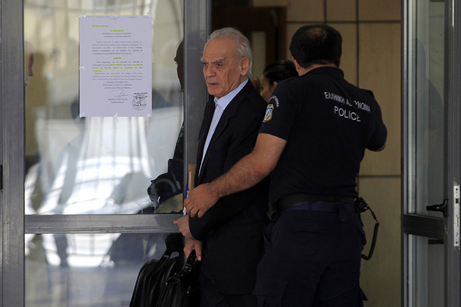 Ομόφωνα ένοχος ο Τσοχατζόπουλος για τις «χρυσές μίζες»- Κινδυνεύει να επιστρέψει στη φυλακή