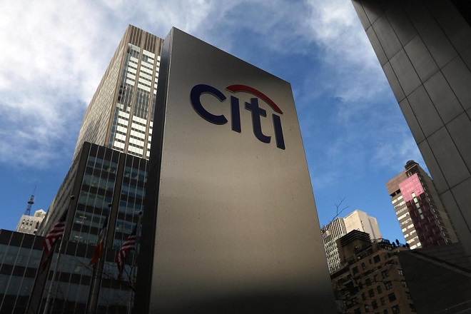 Citi: Πιο πιθανή πλέον η έξοδος της Αθήνας στις αγορές