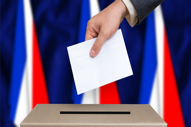 Τους 8.000 φτάνουν οι υποψήφιοι στις βουλευτικές εκλογές της Γαλλίας