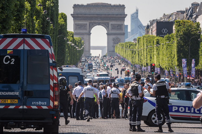 Νέα επίθεση με όχημα σε πεζούς στο Παρίσι – Υπό έλεγχο η κατάσταση