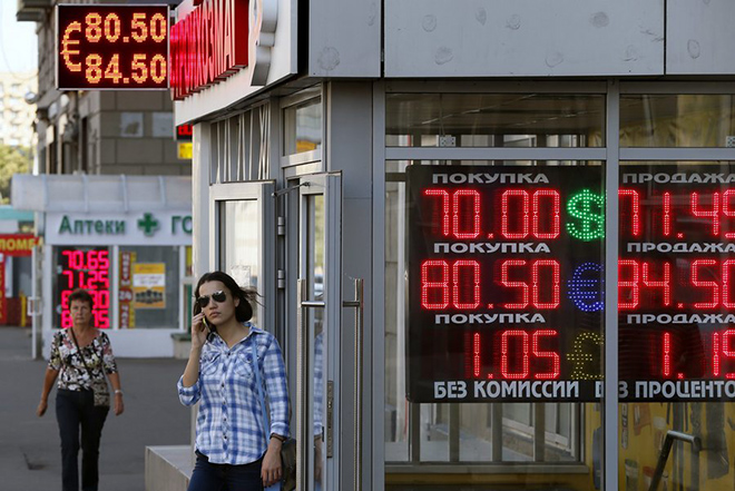 Γιατί ξένοι επενδυτές αποσύρουν τα χρήματά τους από τη Ρωσία