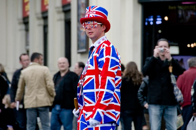 Οι τουρίστες επιμένουν… αγγλικά παρά το Brexit