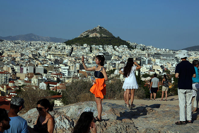 Ξεπέρασαν τα 27 εκατ. οι τουρίστες που επισκέφθηκαν την Ελλάδα το 2017