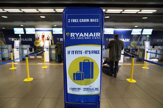 «Παρελθόν» οι δύο χειραποσκευές στην Ryanair