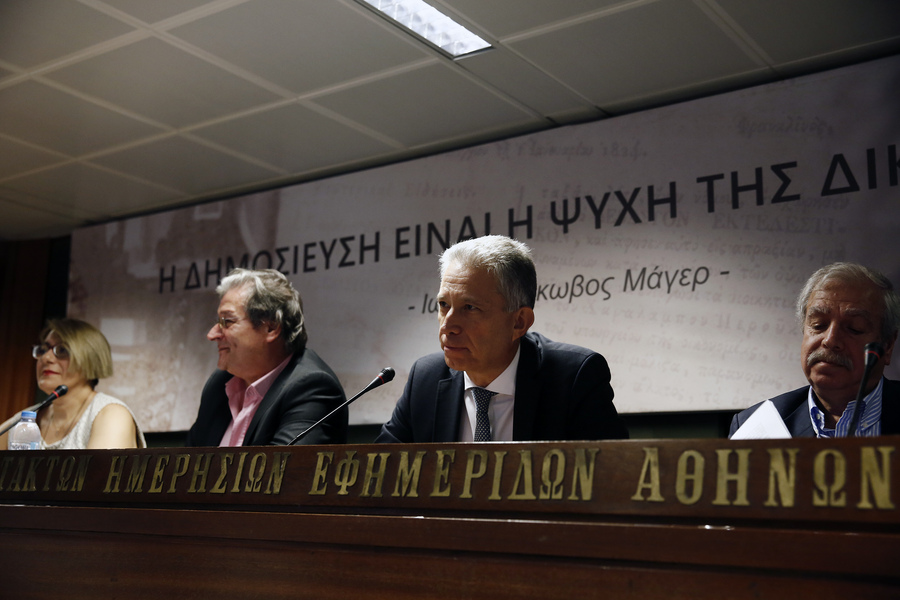 Ηλεκτρονικό δημοψήφισμα για να φύγει από τον ΣΥΡΙΖΑ ανακοίνωσε ο Κώστας Χρυσόγονος