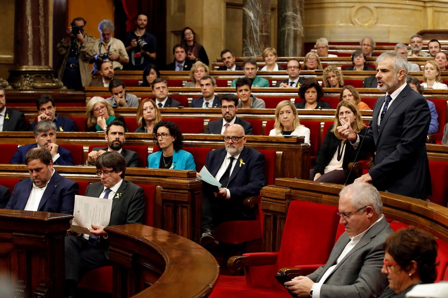Η Καταλονία ανακήρυξε την ανεξαρτησία της από την Ισπανία