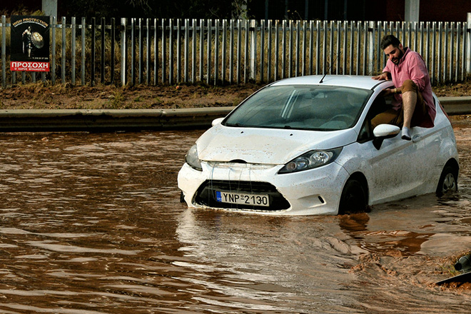 Μεγάλες καταστροφές στη Βόρεια Εύβοια από τις πλημμύρες που προκάλεσε έντονη βροχόπτωση