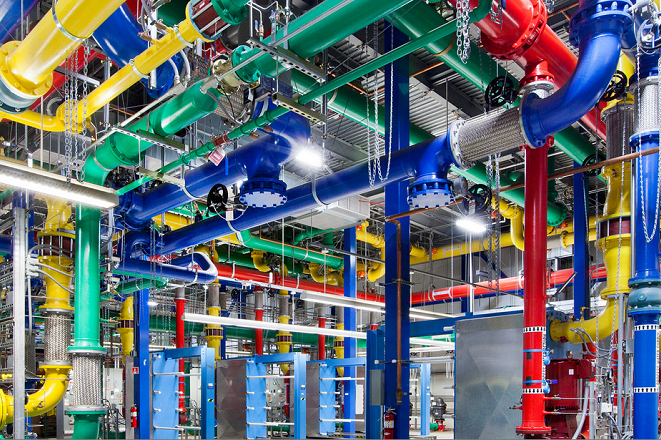 Έτοιμος να σορτάρει τα data centers ο Τζιμ Χάνος: «Το Cloud θα τα πνίξει»