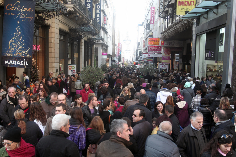 Μειωμένος ο τζίρος την πρώτη Κυριακή των εορτών