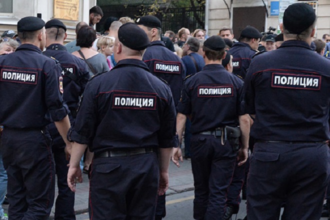 Ένοπλος κρατά ομήρους σε εργοστάσιο στη Μόσχα – Ένας νεκρός