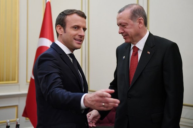 Ο Μακρόν βάζει στον «πάγο» την ένταξη της Τουρκίας στην ΕΕ- Η απάντηση Ερντογάν
