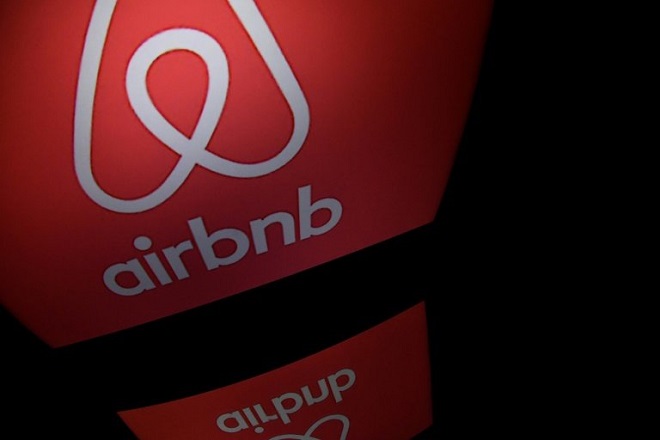 Η Airbnb απαγορεύει τα πάρτι στα καταλύματά της μετά το μακελειό στην Καλιφόρνια