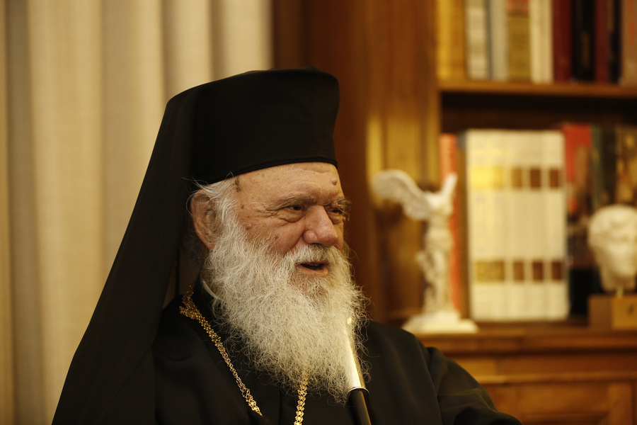 Ιερώνυμος: Στη διάθεση των πυρόπληκτων θέτει ο αρχιεπίσκοπος τις δομές της Εκκλησίας