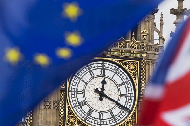 Μέχρι το Brexit 5.000 θέσεις εργασίας από τον χρηματοπιστωτικό κλάδο αναμένεται να μεταφερθούν εκτός Βρετανίας