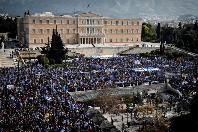 Πολιτική διαμάχη για τη συμμετοχή στο συλλαλητήριο: Από τις 140.000 στο 1,5 εκατομμύριο