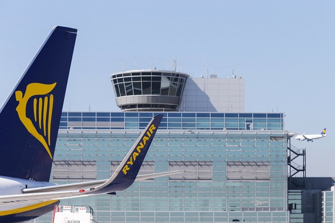 Τι είναι αυτό που «πονάει» τη Ryanair στην Ελλάδα και ακυρώνει δρομολόγια
