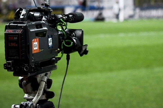 Θέλει την κεντρική διαχείριση της Super League η Cosmote TV