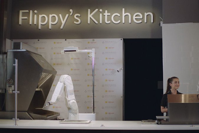 Στην ανεργία οδηγήθηκε ο Flippy, το ρομπότ-ψήστης