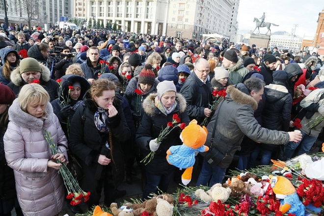 Λαϊκή οργή κατά Πούτιν και αρχών για την τραγωδία με τους 64 νεκρούς στη Ρωσία