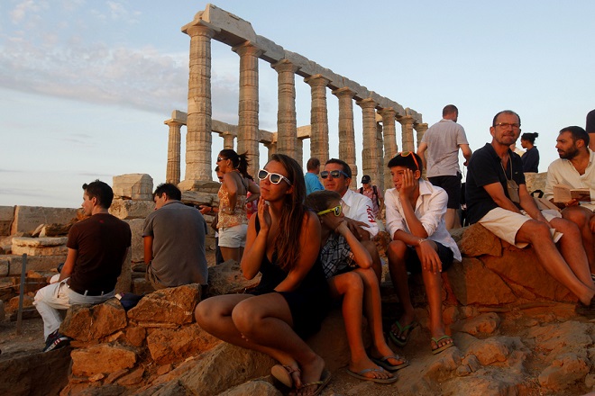 Έντονες οι αντιδράσεις για την απόφαση του ΚΑΣ να αρνηθεί άδεια κινηματογράφησης στο BBC