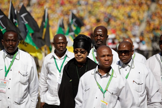 Πένθος στη Νότια Αφρική μετά τον θάνατο της Γουίνι Μαντέλα