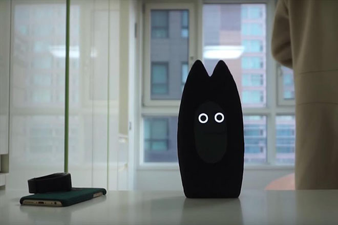 Ιδού ο Fribo: Ένα ρομπότ που θα σας θυμίζει να καλείτε τους φίλους σας