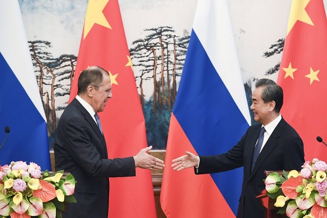Ευρύτερη οικονομική συνεργασία συμφώνησαν Κίνα και Ρωσία