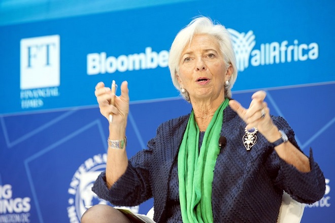 Το ΔΝΤ επιμένει στη μείωση του αφορολόγητου το 2019