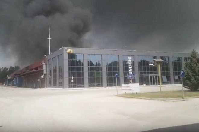 Μεγάλη φωτιά στο εργοστάσιο μπαταριών της Sunlight στην Ξάνθη (Βίντεο) – Εκκενώνονται προληπτικά οικισμοί