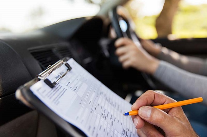 Τι αλλάζει σε εξετάσεις οδήγησης και διπλώματα