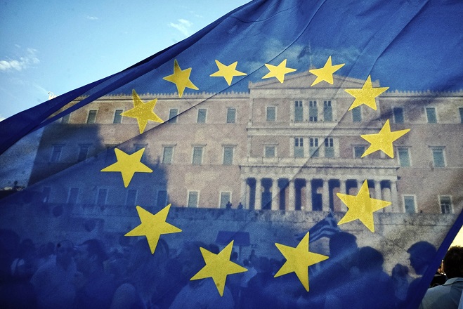 Ευρωβαρόμετρο: Οι Έλληνες παραμένουν οι πιο δυσαρεστημένοι στην Ευρώπη