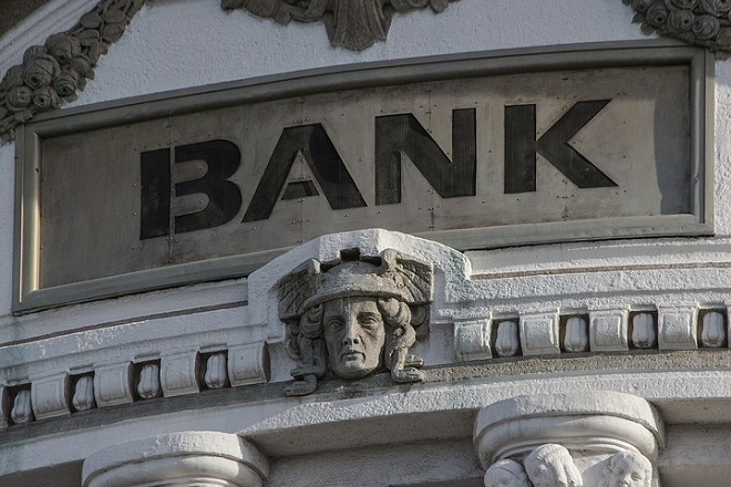 Αυξήθηκε τον Οκτώβριο η εξάρτηση των ελληνικών τραπεζών από την ΕΚΤ