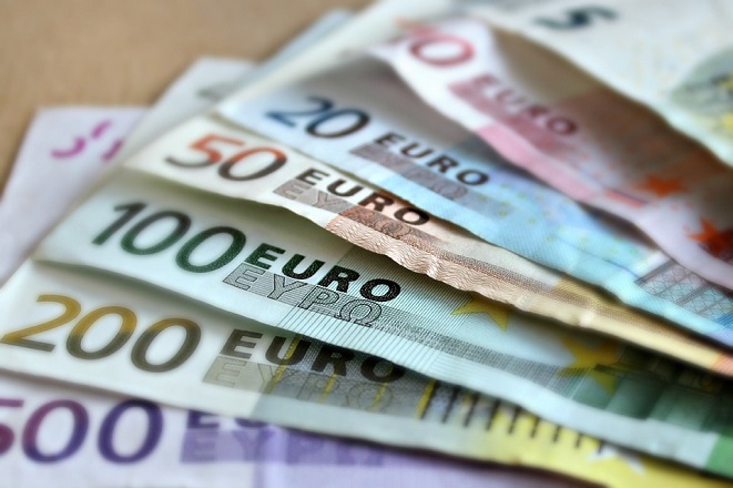 Ενίσχυση 1.000 ευρώ σε κάθε άνεργο πρώην εργαζόμενο των εταιρειών «Ι.Χ. ΚΙΟΥΡΚΤΣΟΓΛΟΥ ΑΕΕΒΕ» και «ΒΙ.Κ.Η. ΑΕ»