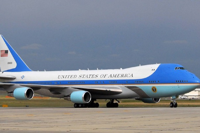 «Στάση Ελλάδα» για το Air Force One πριν το ραντεβού Τραμπ – Κιμ