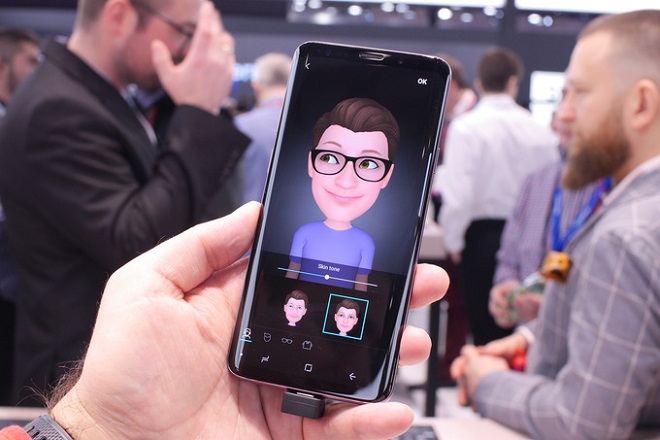 Η Samsung «μπαίνει» στο παιχνίδι των προσωποποιημένων emojis