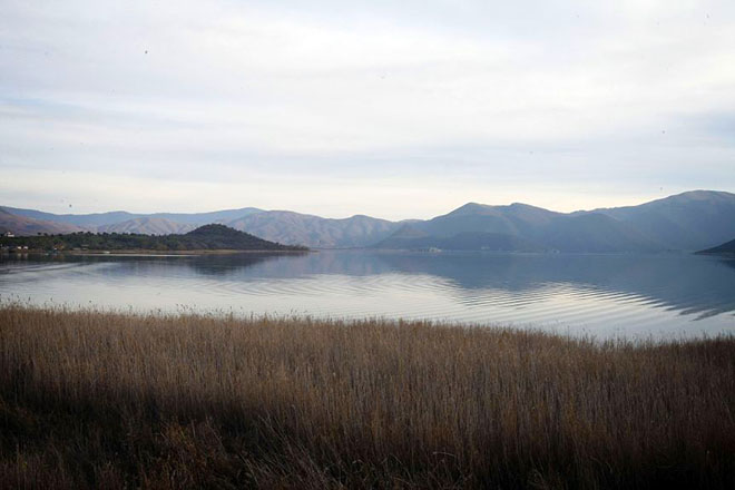 Τελετή και στις δύο όχθες των Πρεσπών για την υπογραφή της συμφωνίας Ελλάδας-ΠΓΔΜ