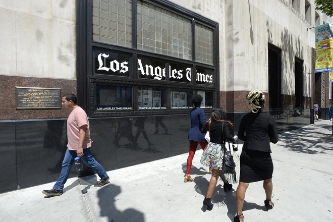 «Τα fake news είναι ο καρκίνος της εποχής μας» λέει ο δισεκατομμυριούχος νέος ιδιοκτήτης των L.A. Times