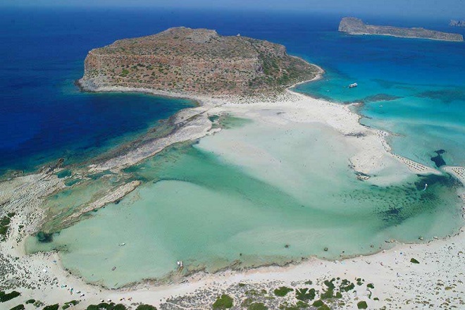 Περιφέρεια Κρήτης: Πάνω από 28 εκατ. ευρώ για μικρές τουριστικές επιχειρήσεις