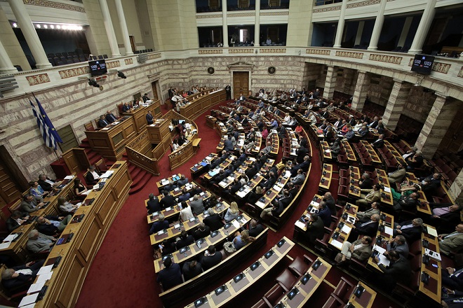 Σε εξέλιξη η συνεδρίαση της Ολομέλειας για την κύρωση της Συμφωνίας των Πρεσπών (Live)