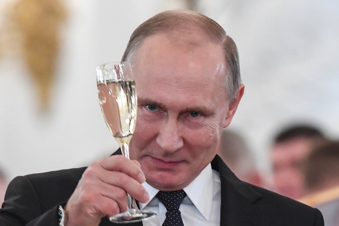 Aυτοί είναι οι πιο ισχυροί Ρώσοι: Πούτιν, Μενβέντεφ και Αμπράμοβιτς στη λίστα