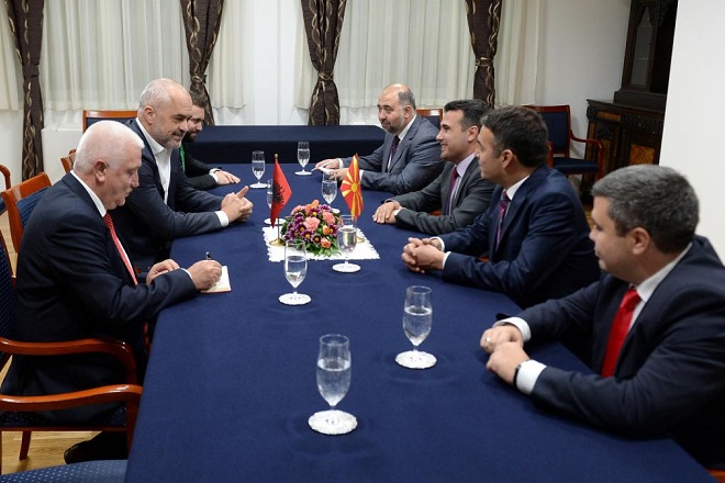 ΠΓΔΜ- Αλβανία: Συμβιβαστική λύση για την έναρξη των ενταξιακών διαπραγματεύσεων