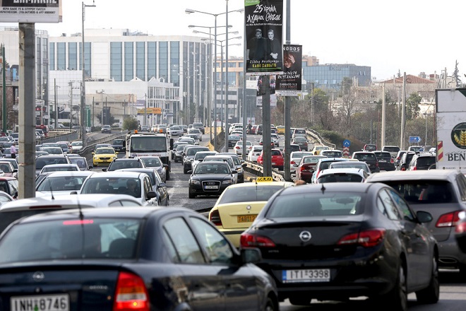 Ο μέσος Έλληνας οδηγός έχασε φέτος 70 ώρες από τη ζωή του στην κίνηση